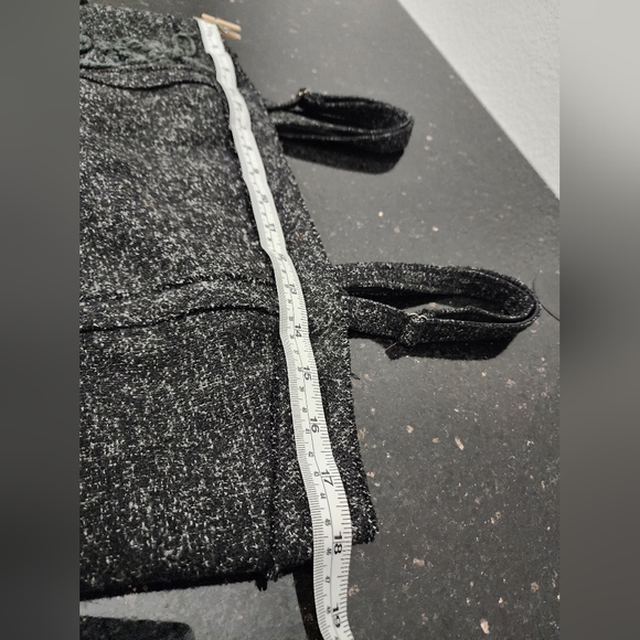 ANIINA Gray/White Tweed Sleeveless Mini Dress. Size: Large - Picture 5 of 10